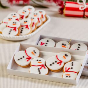 Snowman Biscuits - Gift Box (4)